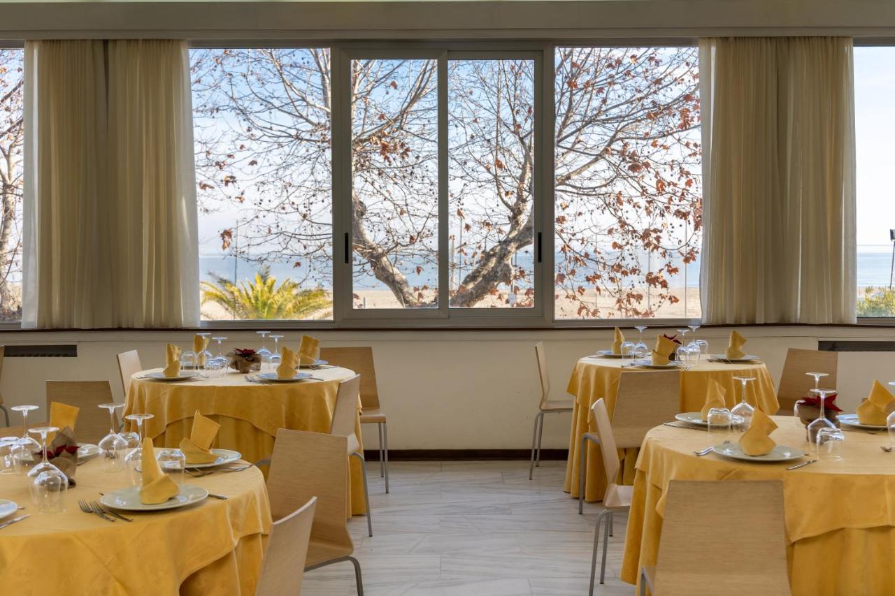 Hotel Royal Giulianova Exterior foto